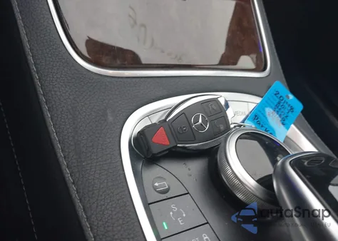 2017 Mercedes-Benz S 550 z USA, uszkodzony, nr VIN WDDUG8CB9HA308479